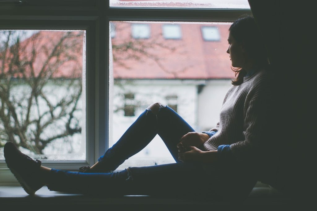 Teenager-ung-voksen-stoffer-trist