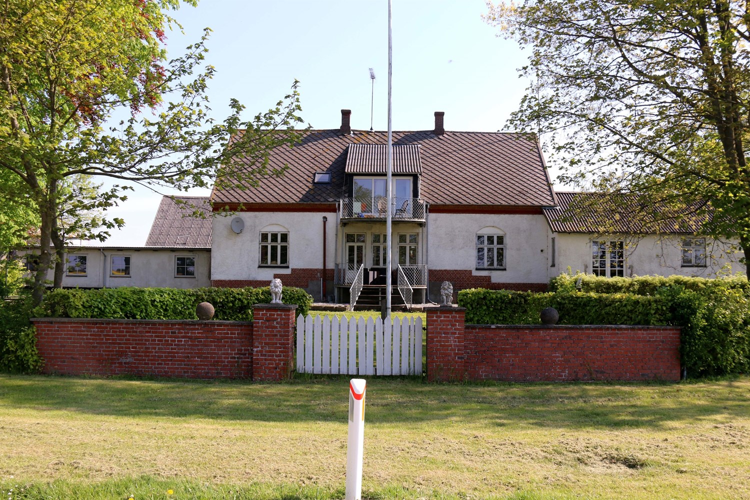 Opholdsstedet set fra haven 6